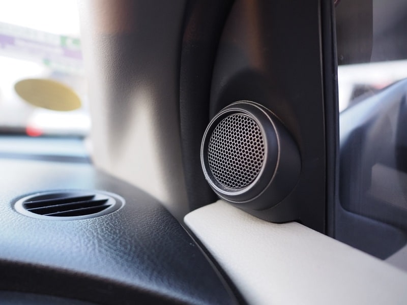 What’s the best method to set up the car speakers